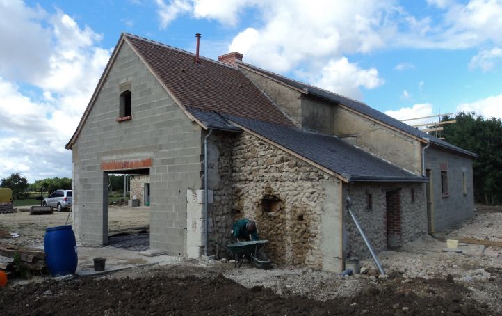 Ancienne ferme rénovée à Courcelles de Touraine