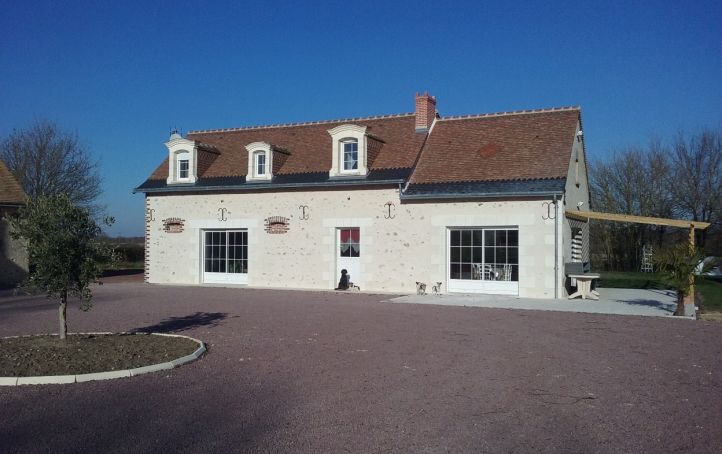 Ancienne ferme rénovée à Courcelles de Touraine